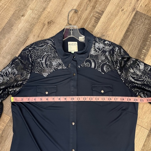 Roper women’s blue button down shirt with paisley sequin detail sz XL - Picture 4 of 7